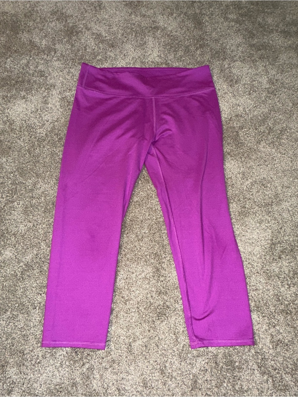 Fabletics Magenta Capri Leggings
